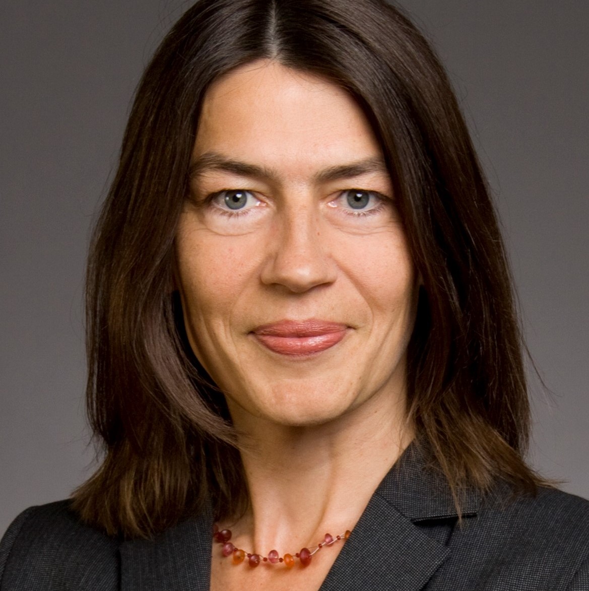 Vicky Rainer Seimens Systemische Gesellschaft | Portraitklein - Systemische Gesellschaft